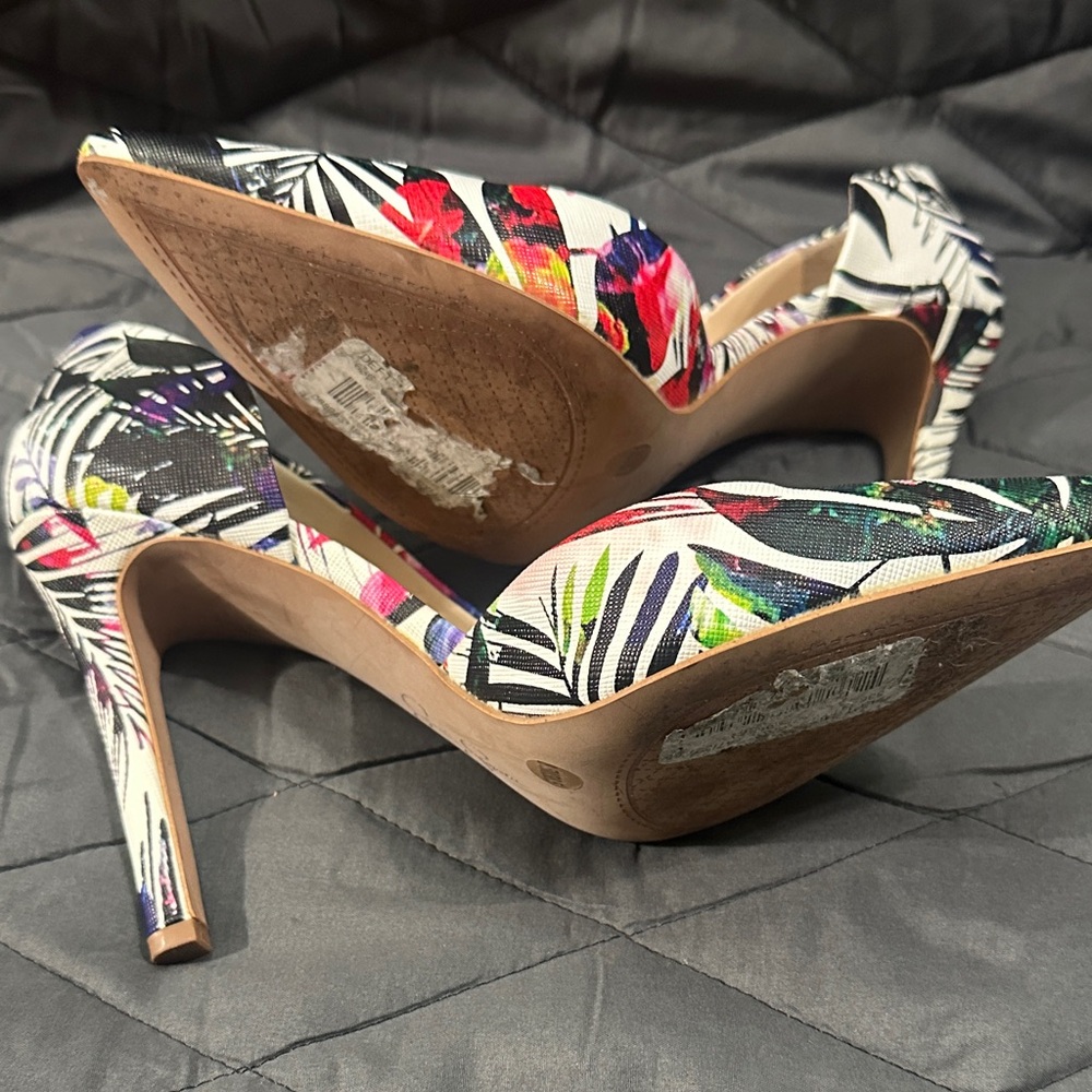 Jessica Simpson Multicolor Floral Heels - Picture 6 of 6